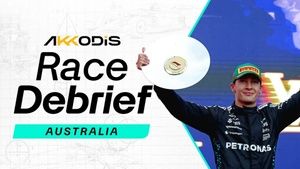 Kimi Antonelli's First F1 Race | 2025 Australian GP F1 Akkodis Race Debrief