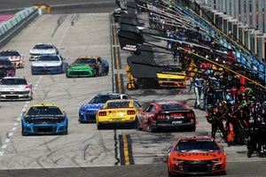 Fighting fires and close battles: The winners and losers from NASCAR at Homestead